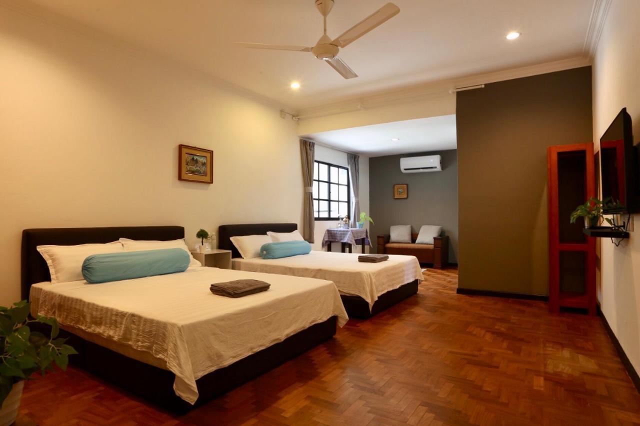 G Beach Front Villa บาตูเฟอริงกี ภายนอก รูปภาพ